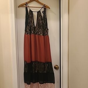 Elegant Lace Panel Dress - Black and Pink